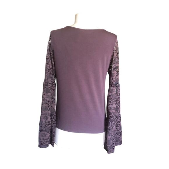 willow-root NWT Women’s Fitted Knit Top Contrast Lace Bell Sleeves Raisin Small - Picture 7 of 16